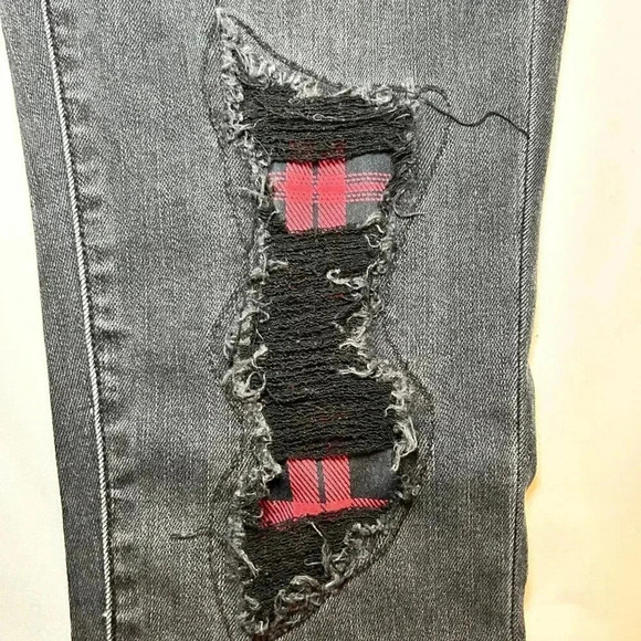 Judy Blue Skinny Fit 5|27 Black Denim Distressed Jeans with Plaid Patch - Picture 6 of 16